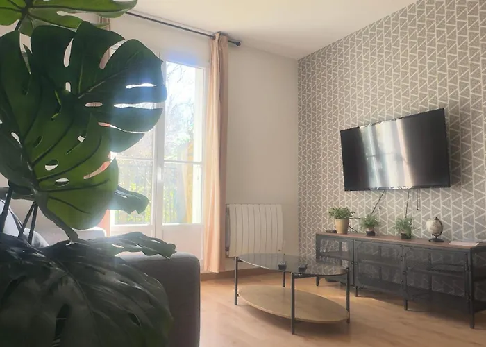 2 Bedroom Apartment Galmy Val D'Europe Chessy  photo